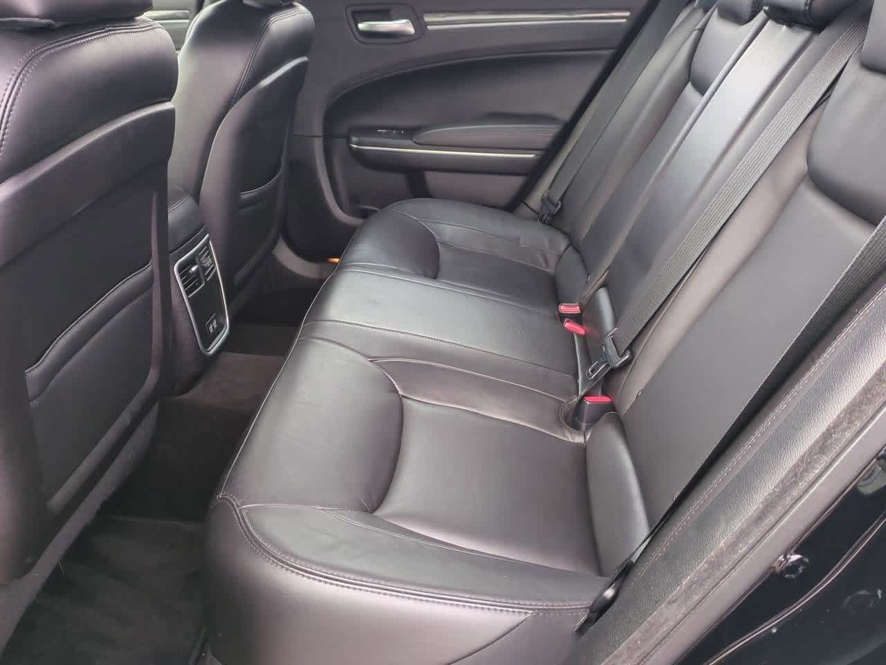 Thumbnail: 2018 Chrysler 300 - 18