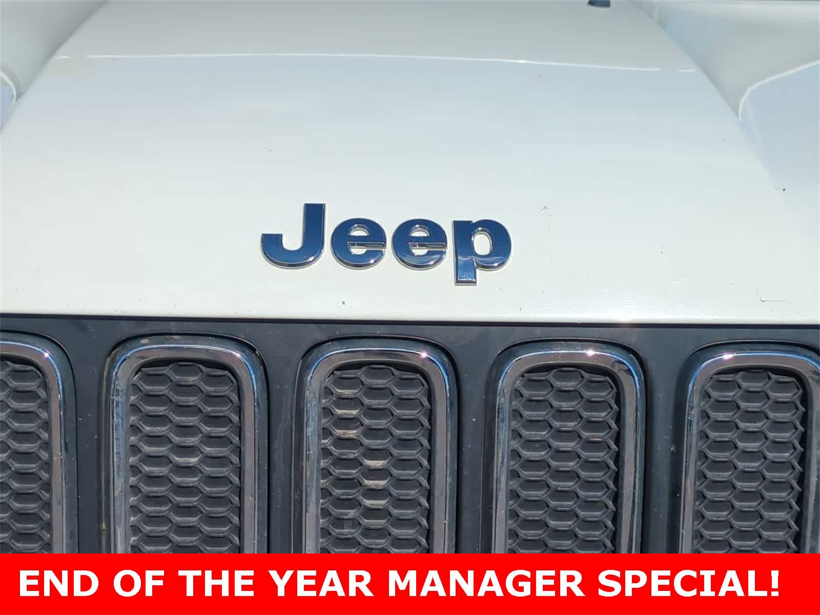 Thumbnail: 2016 Jeep Renegade - 11