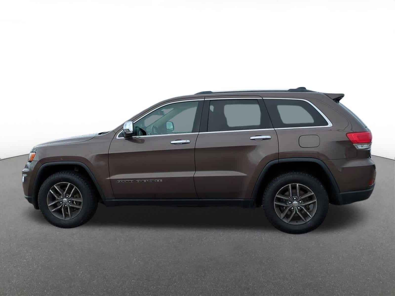 Thumbnail: 2018 Jeep Grand Cherokee - 3