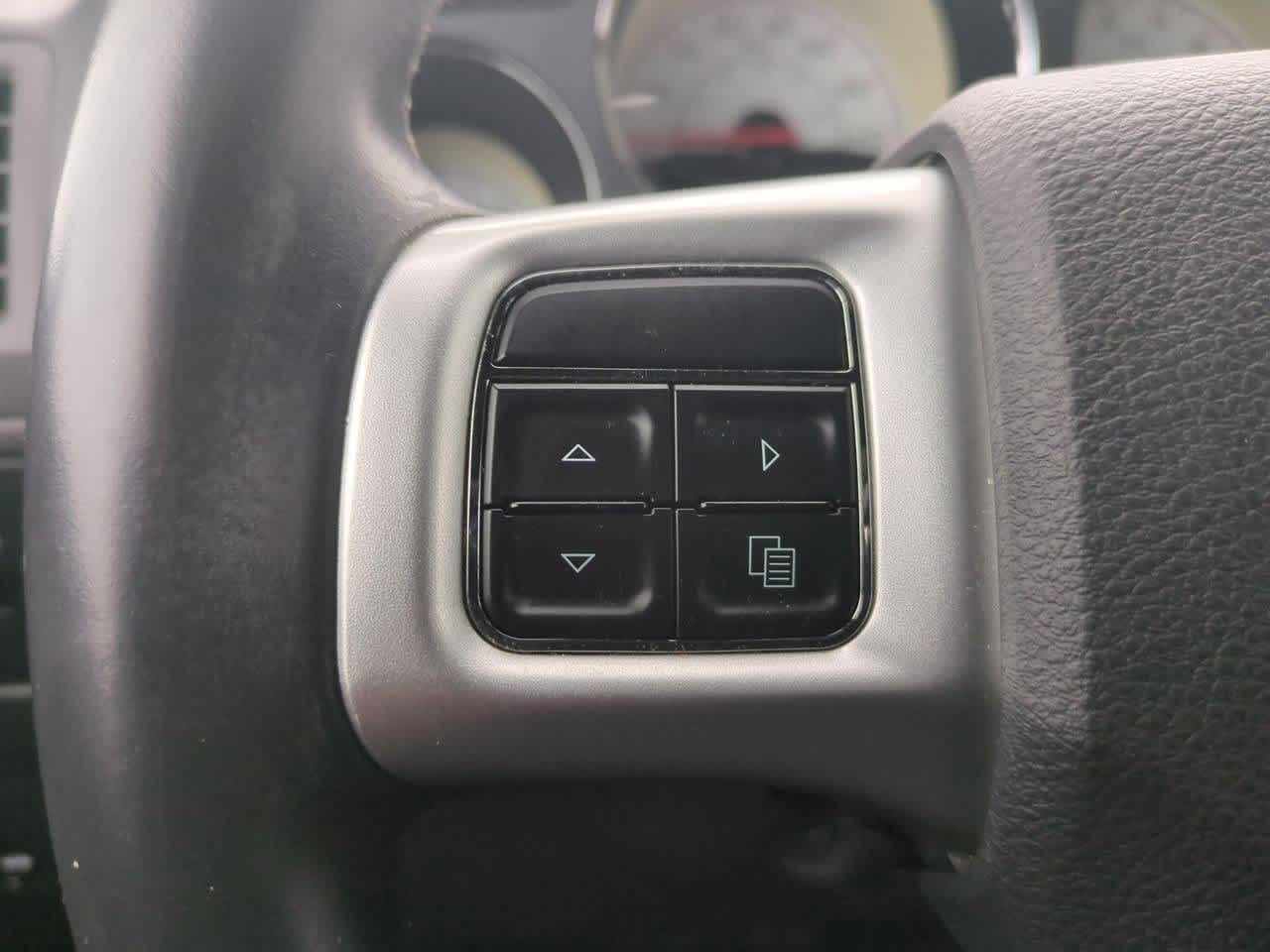 Thumbnail: 2014 Dodge Challenger - 20