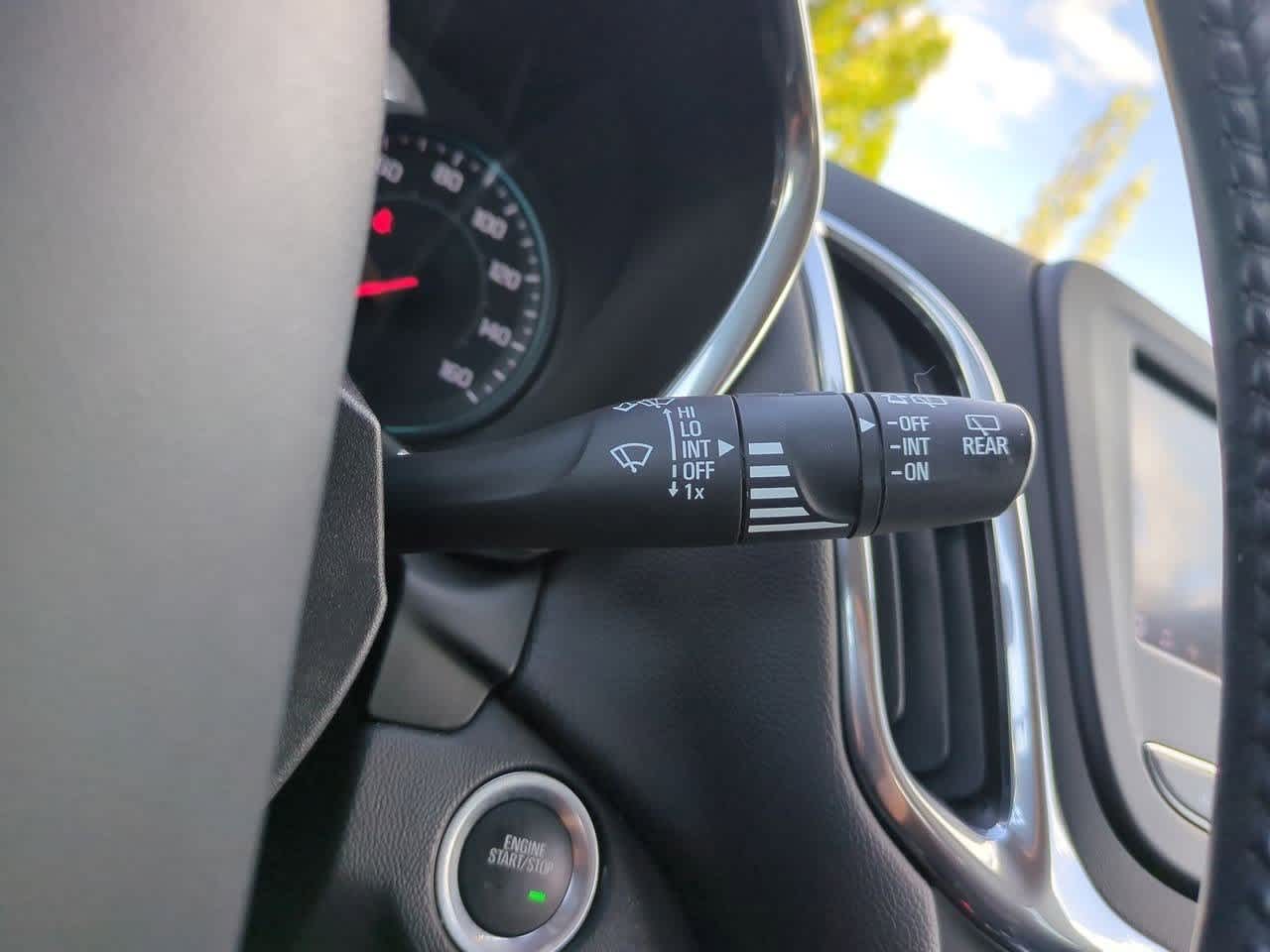 Thumbnail: 2020 Chevrolet Equinox - 24