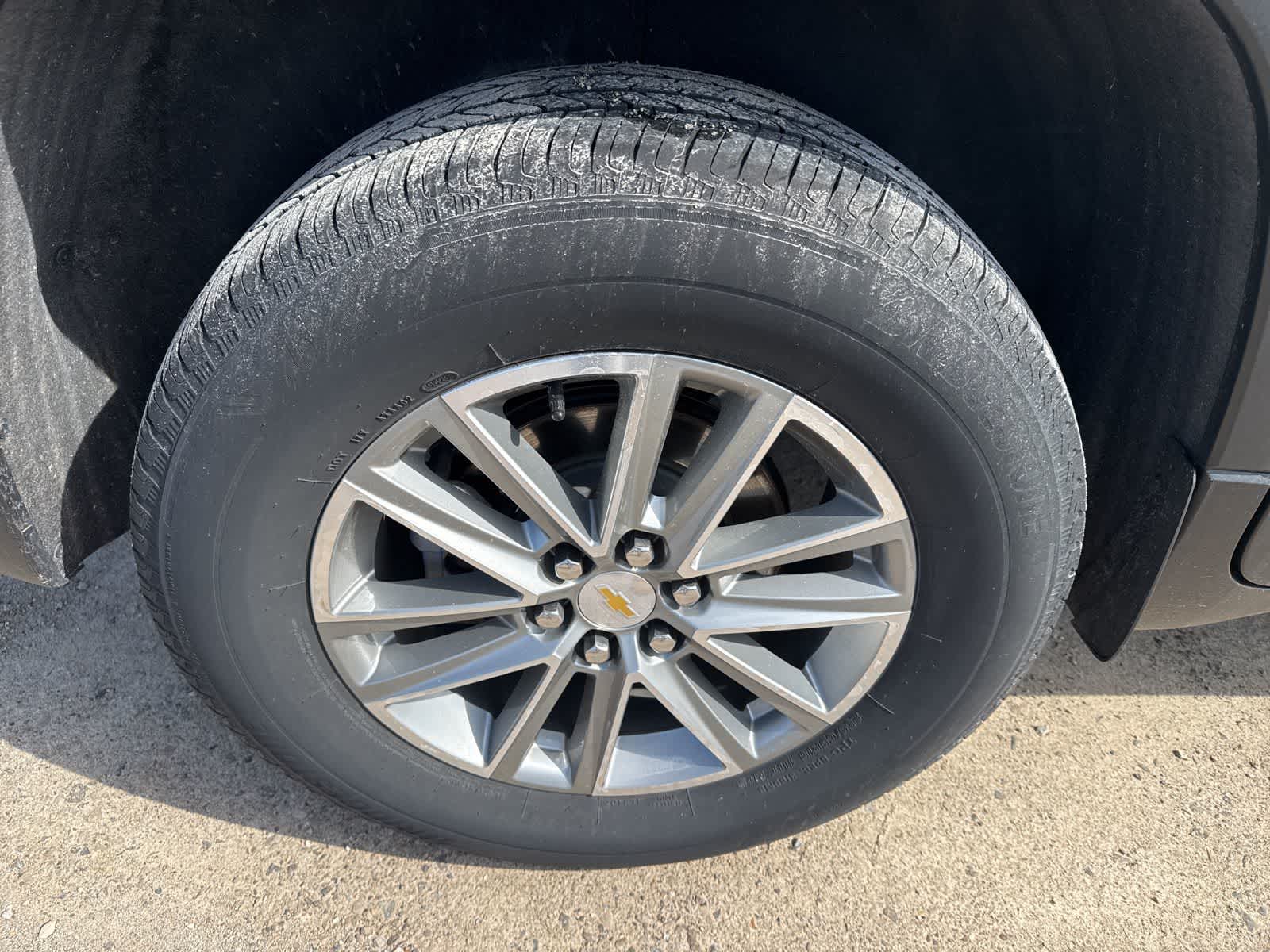 Thumbnail: 2023 Chevrolet Traverse - 8