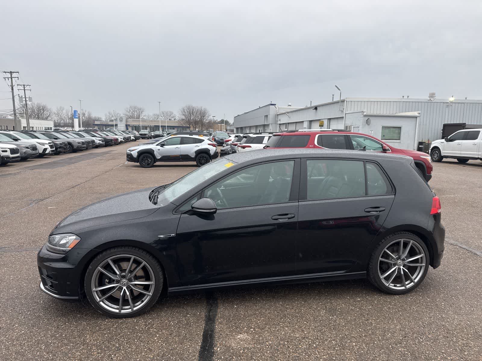 Thumbnail: 2017 Volkswagen Golf - 12