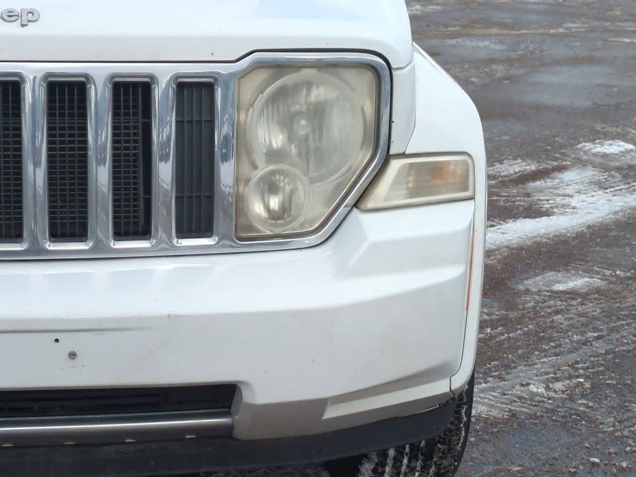 Thumbnail: 2012 Jeep Liberty - 10