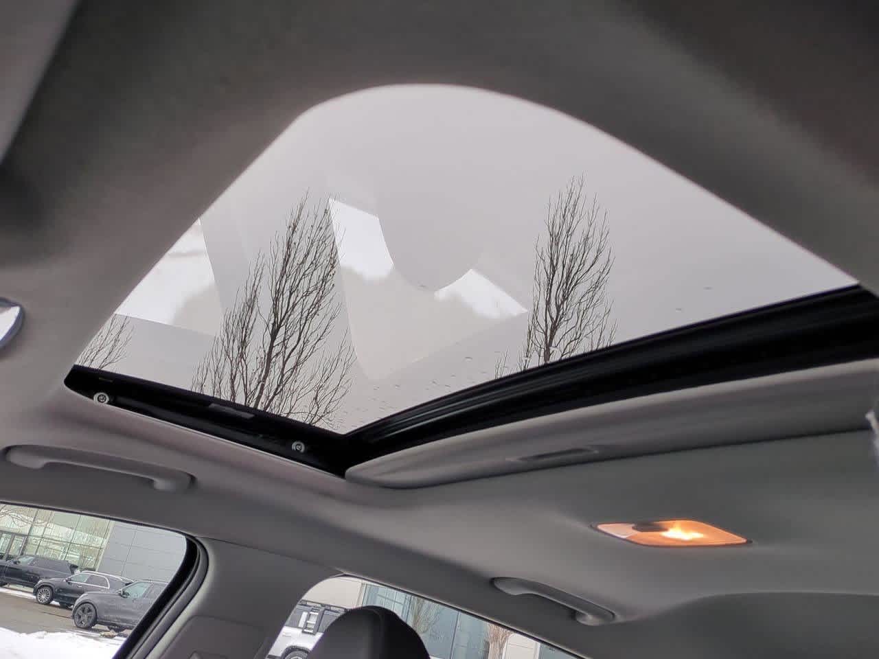 Thumbnail: 2023 Hyundai Elantra - 18