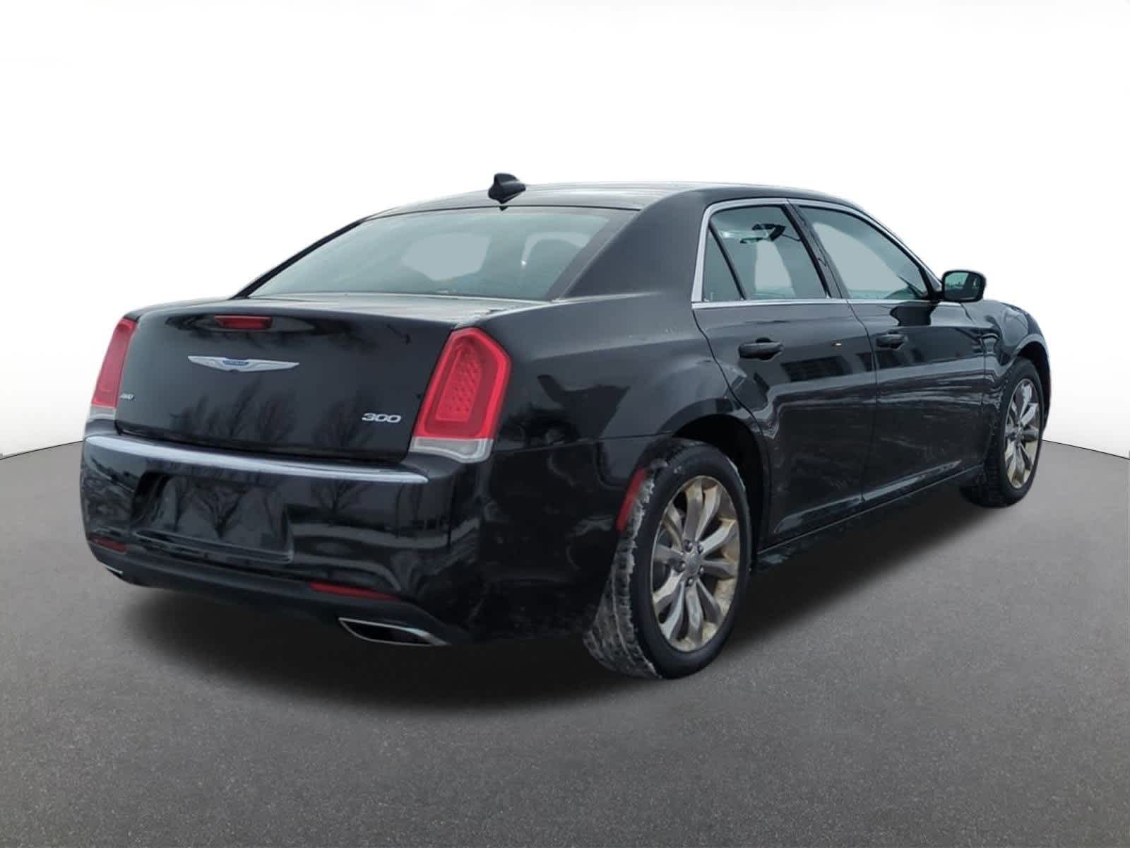 Thumbnail: 2018 Chrysler 300 - 6