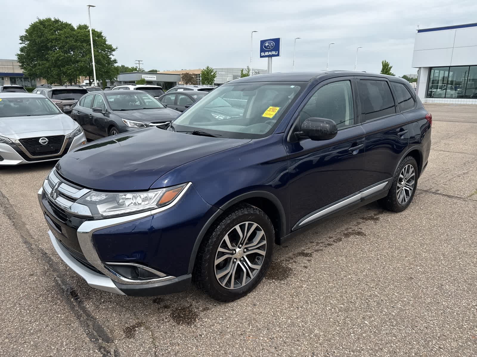 2018 Mitsubishi Outlander ES Hero Image