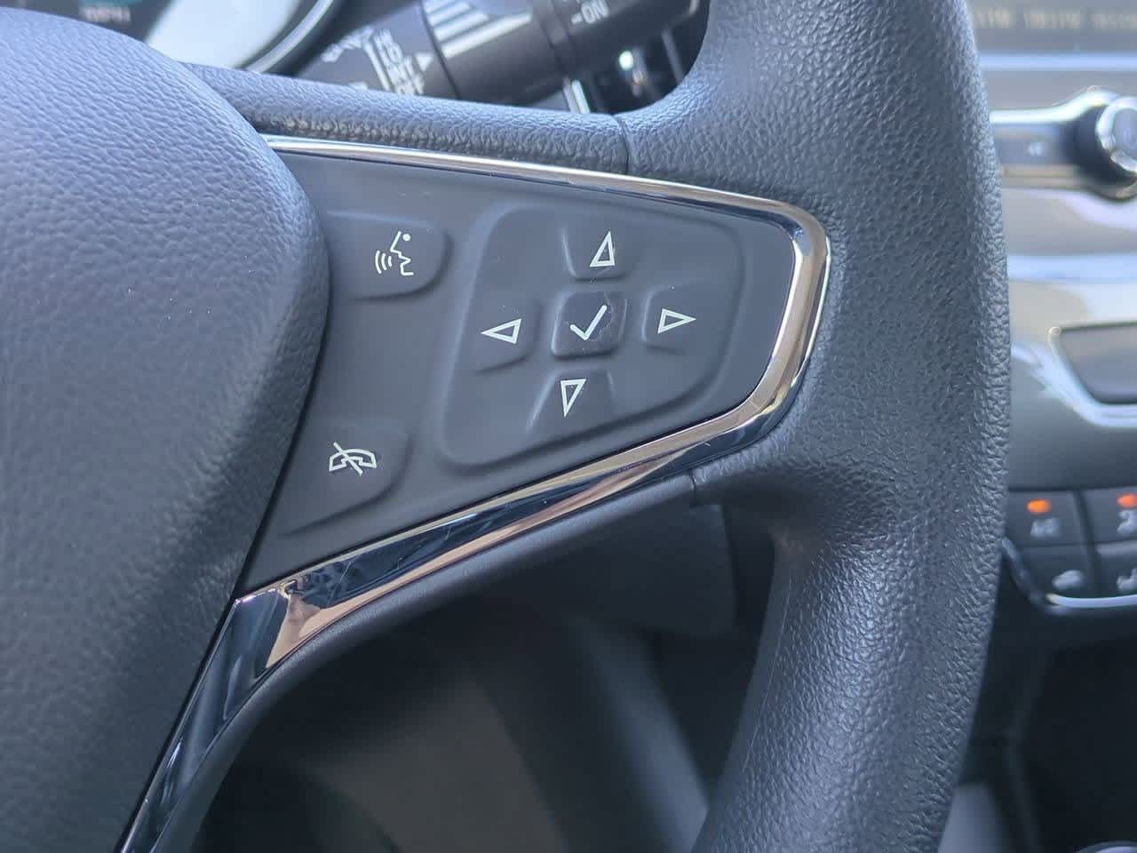 Thumbnail: 2018 Chevrolet Cruze - 22