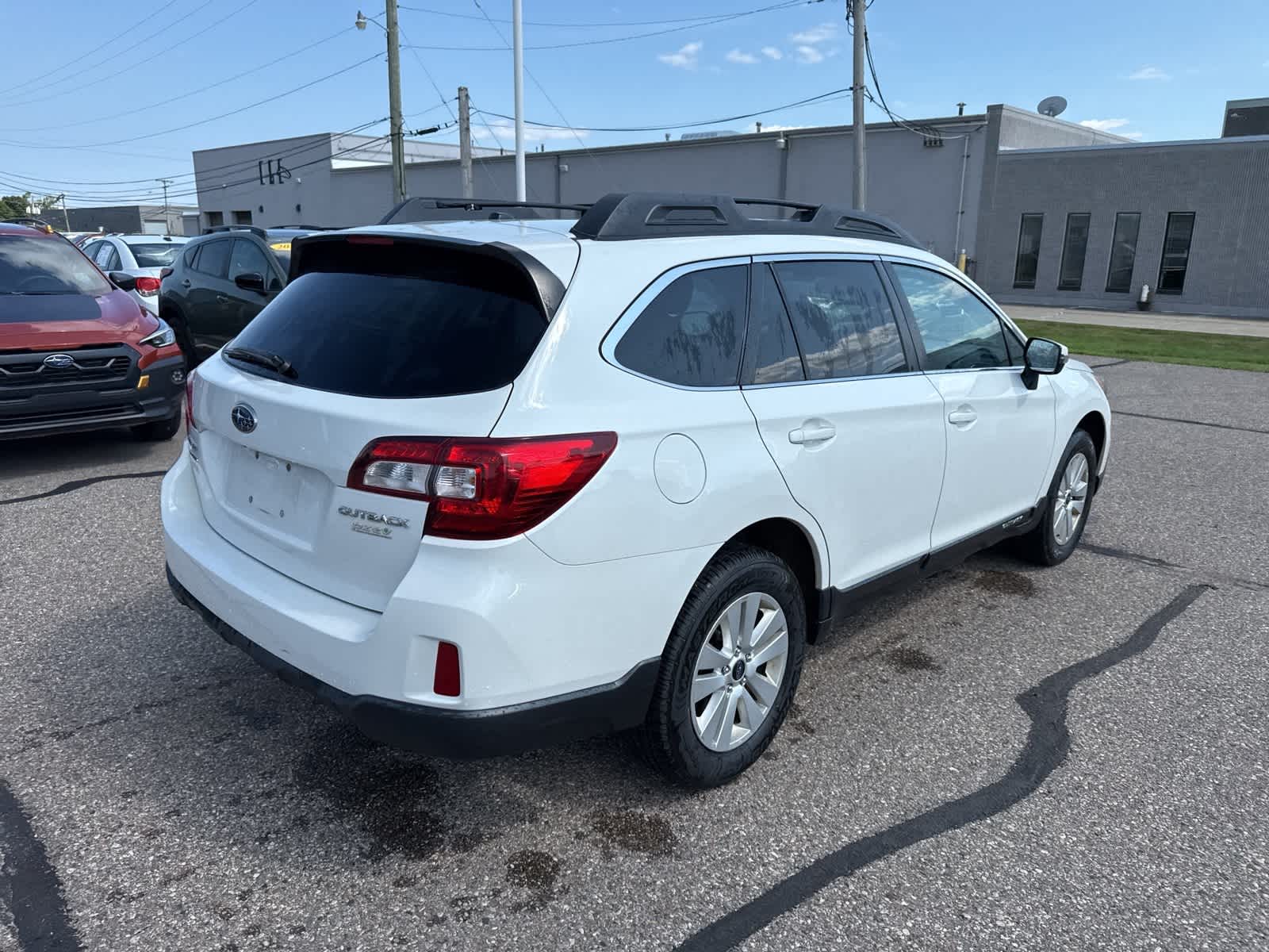Thumbnail: 2015 Subaru Outback - 3