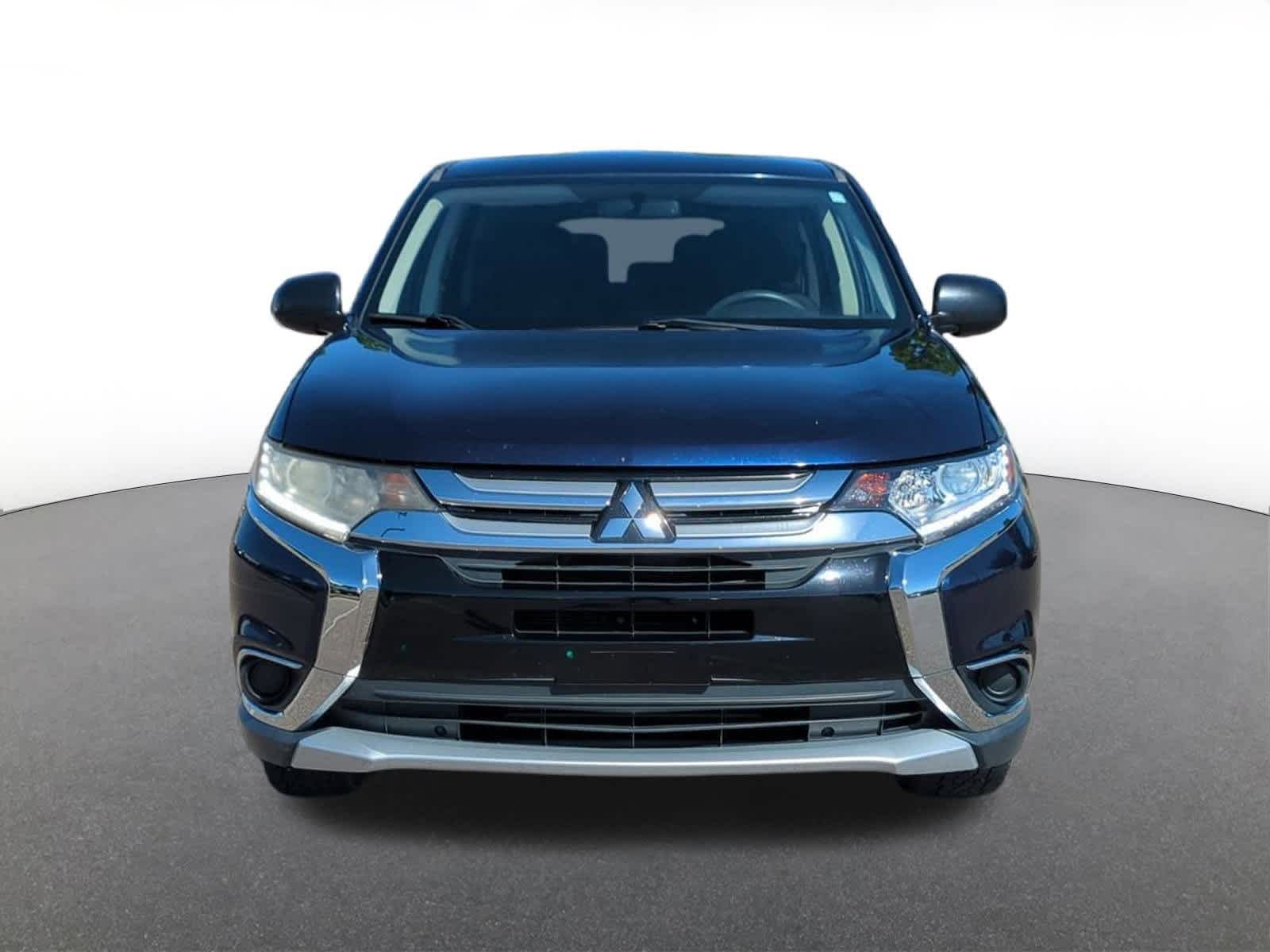 Thumbnail: 2018 Mitsubishi Outlander - 9