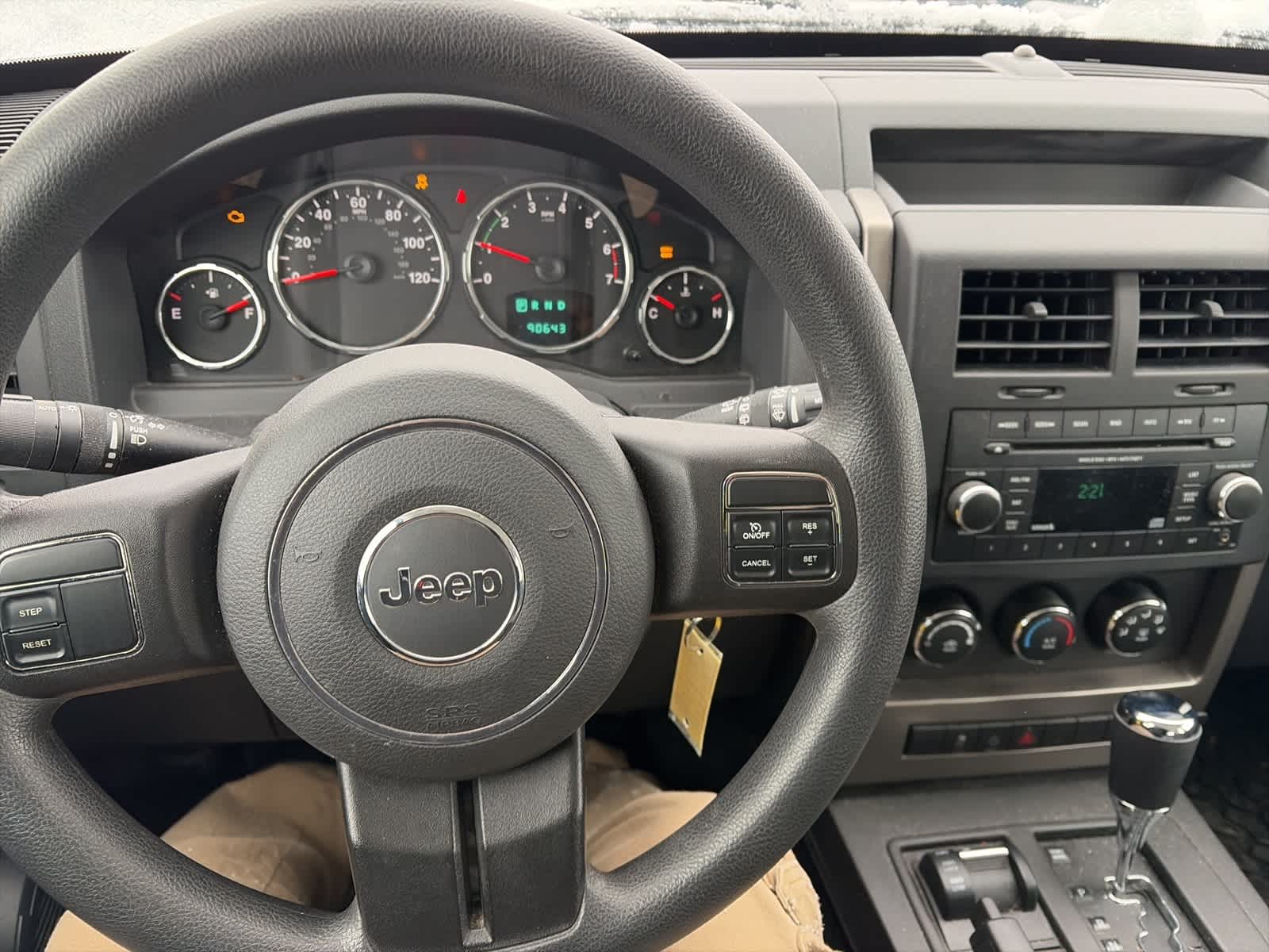 Thumbnail: 2012 Jeep Liberty - 14