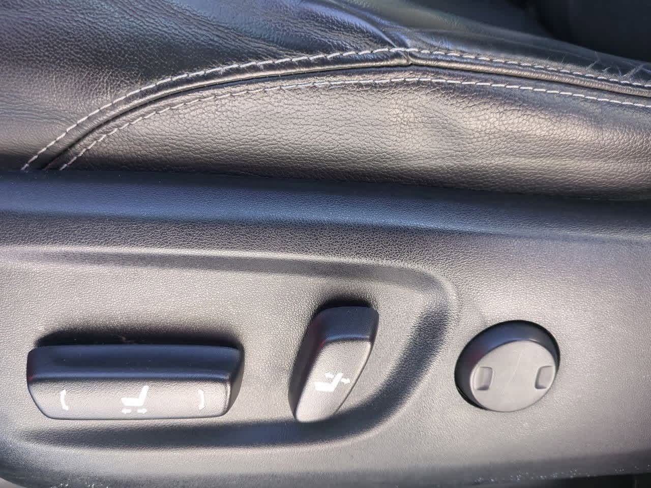 Thumbnail: 2016 Toyota 4Runner - 10