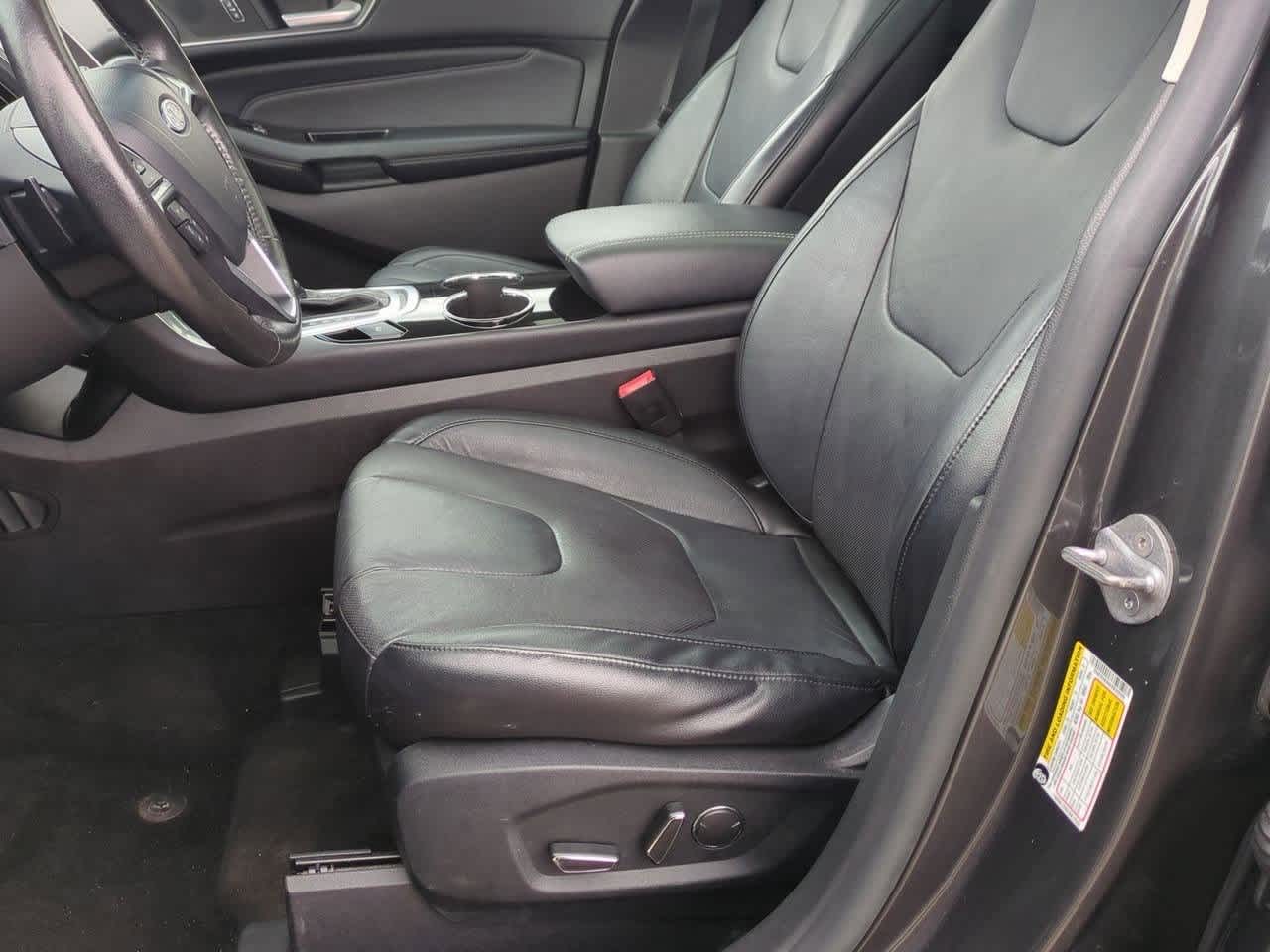 Thumbnail: 2015 Ford Edge - 15