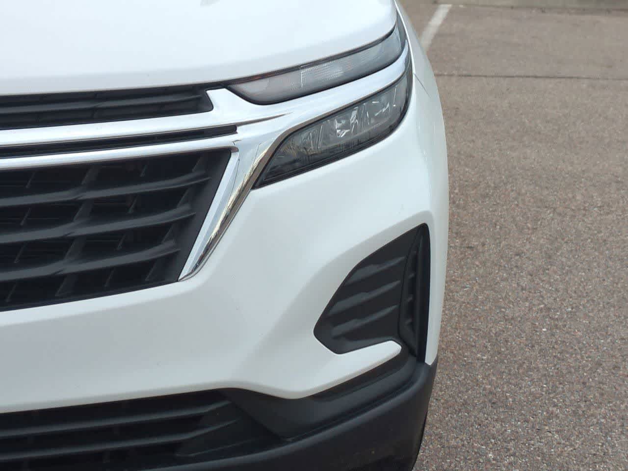 Thumbnail: 2023 Chevrolet Equinox - 10