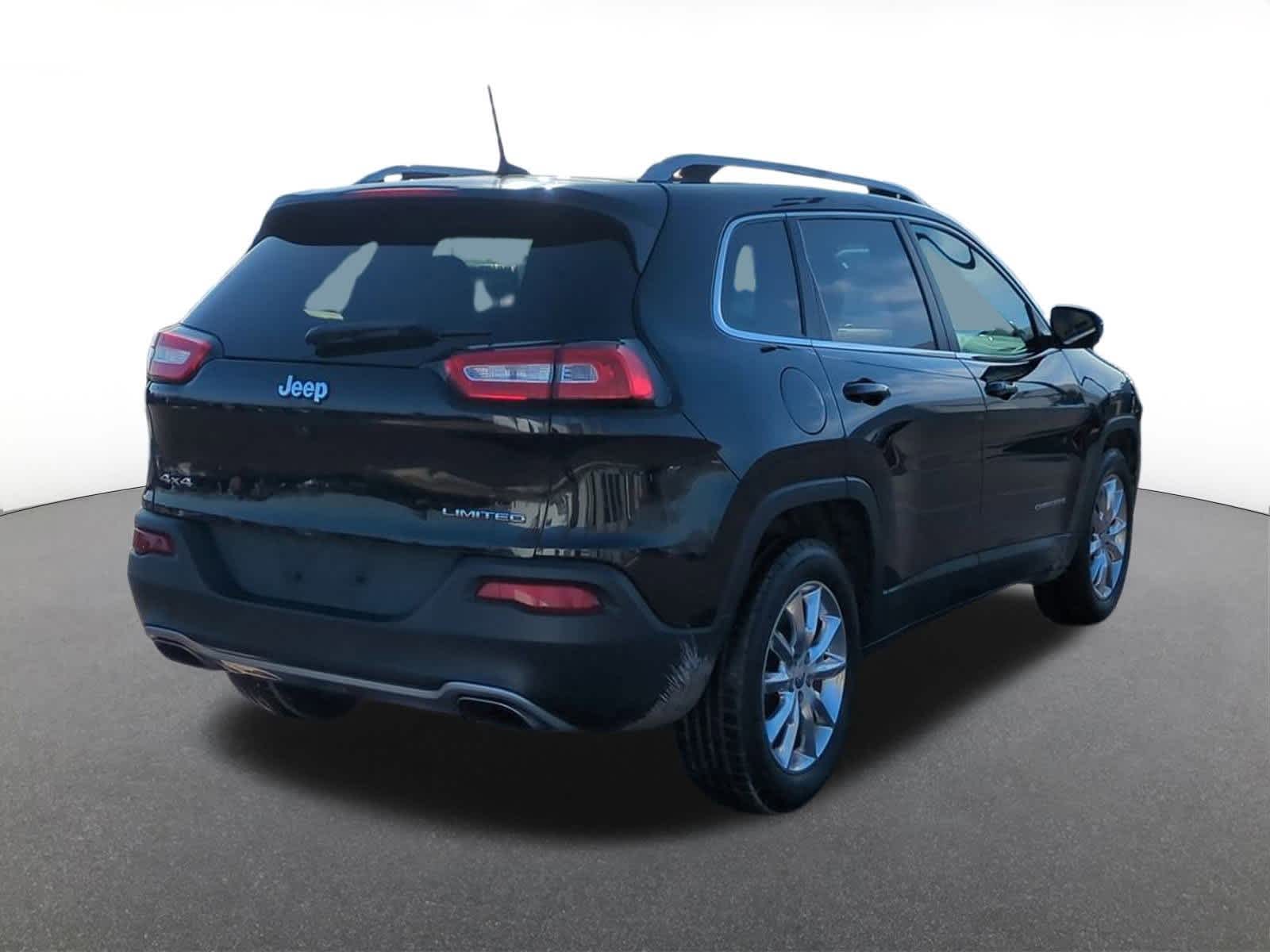 Thumbnail: 2017 Jeep Cherokee - 6