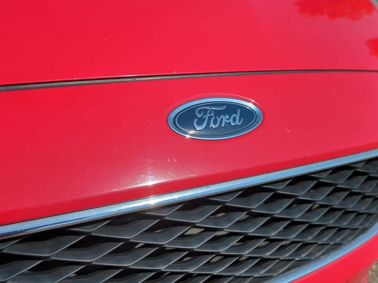 Thumbnail: 2017 Ford Focus - 10