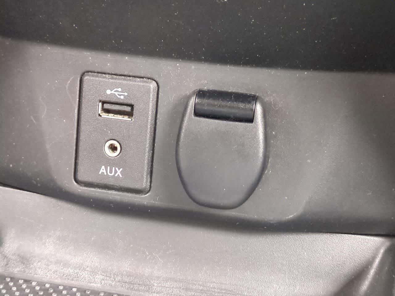 Thumbnail: 2018 Nissan Rogue Sport - 28