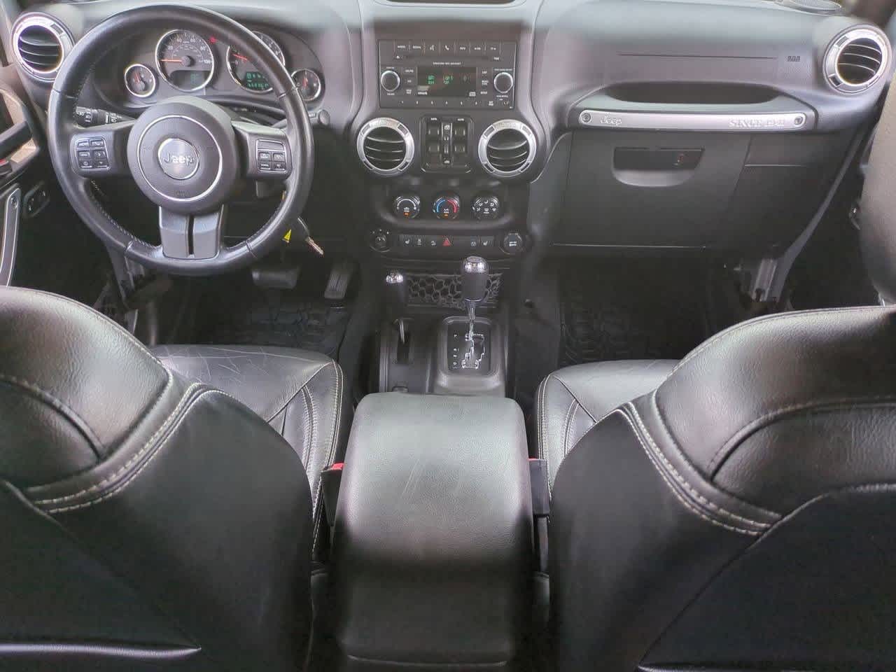 Thumbnail: 2015 Jeep Wrangler - 14