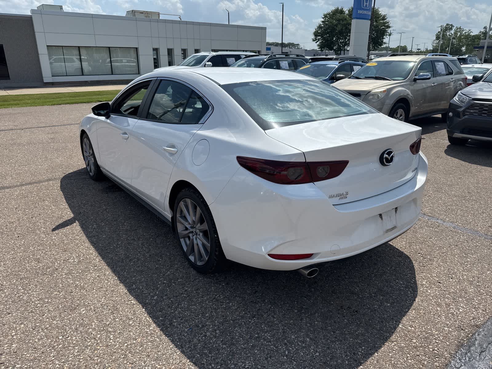 Thumbnail: 2021 Mazda Mazda3 - 2