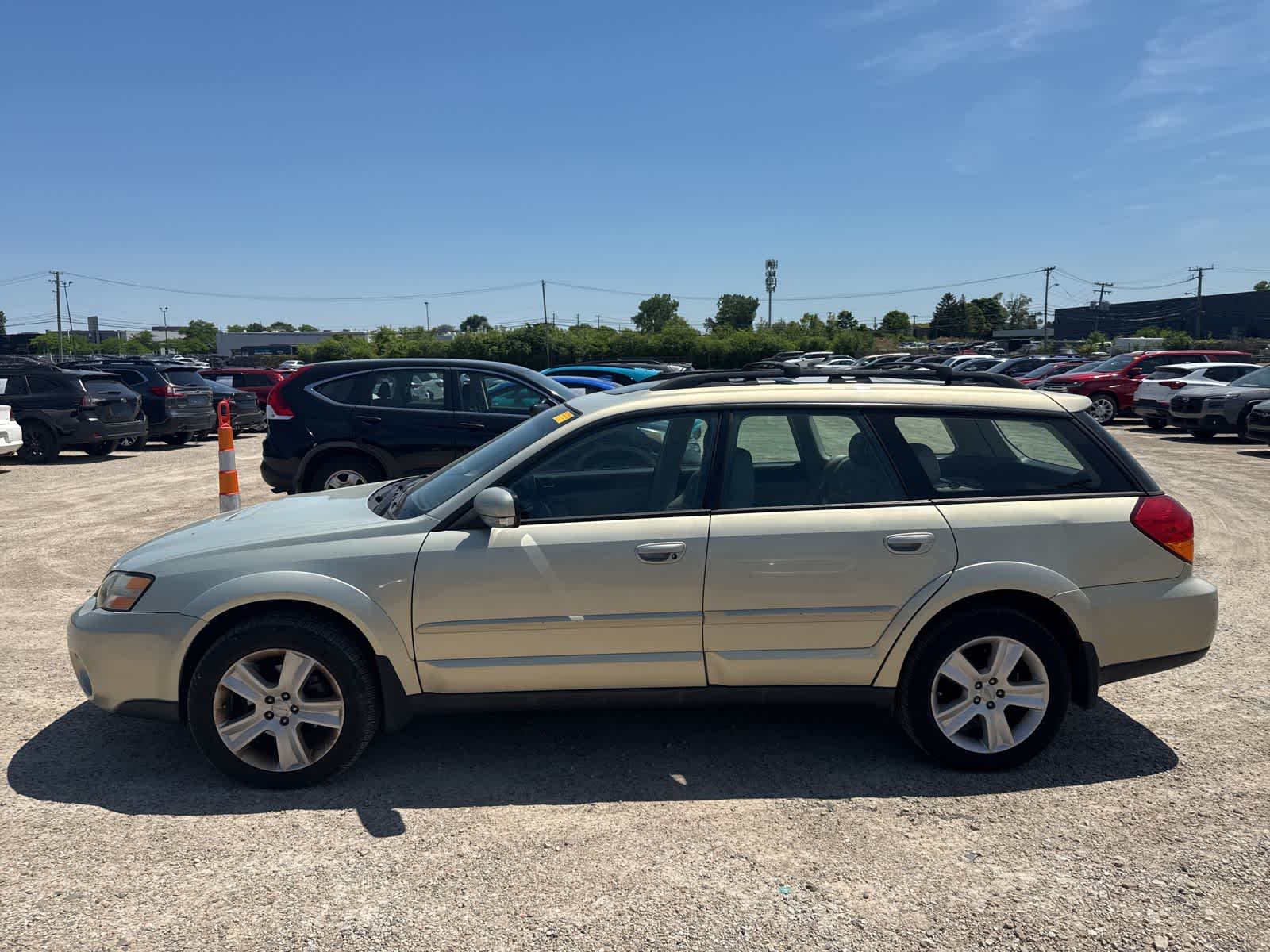 Thumbnail: 2005 Subaru Outback - 12