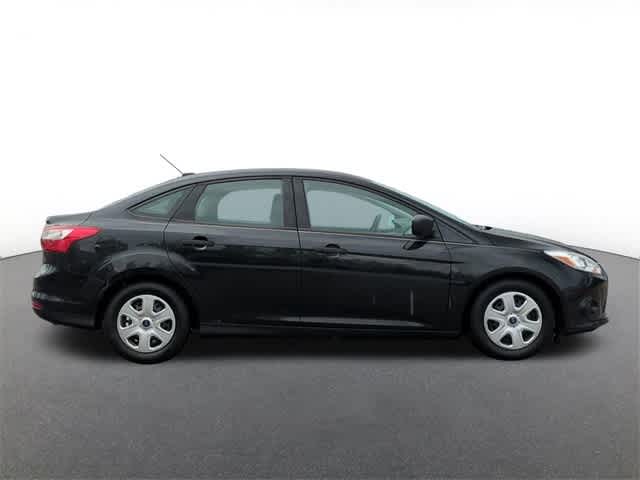 2012 Ford Focus S 7