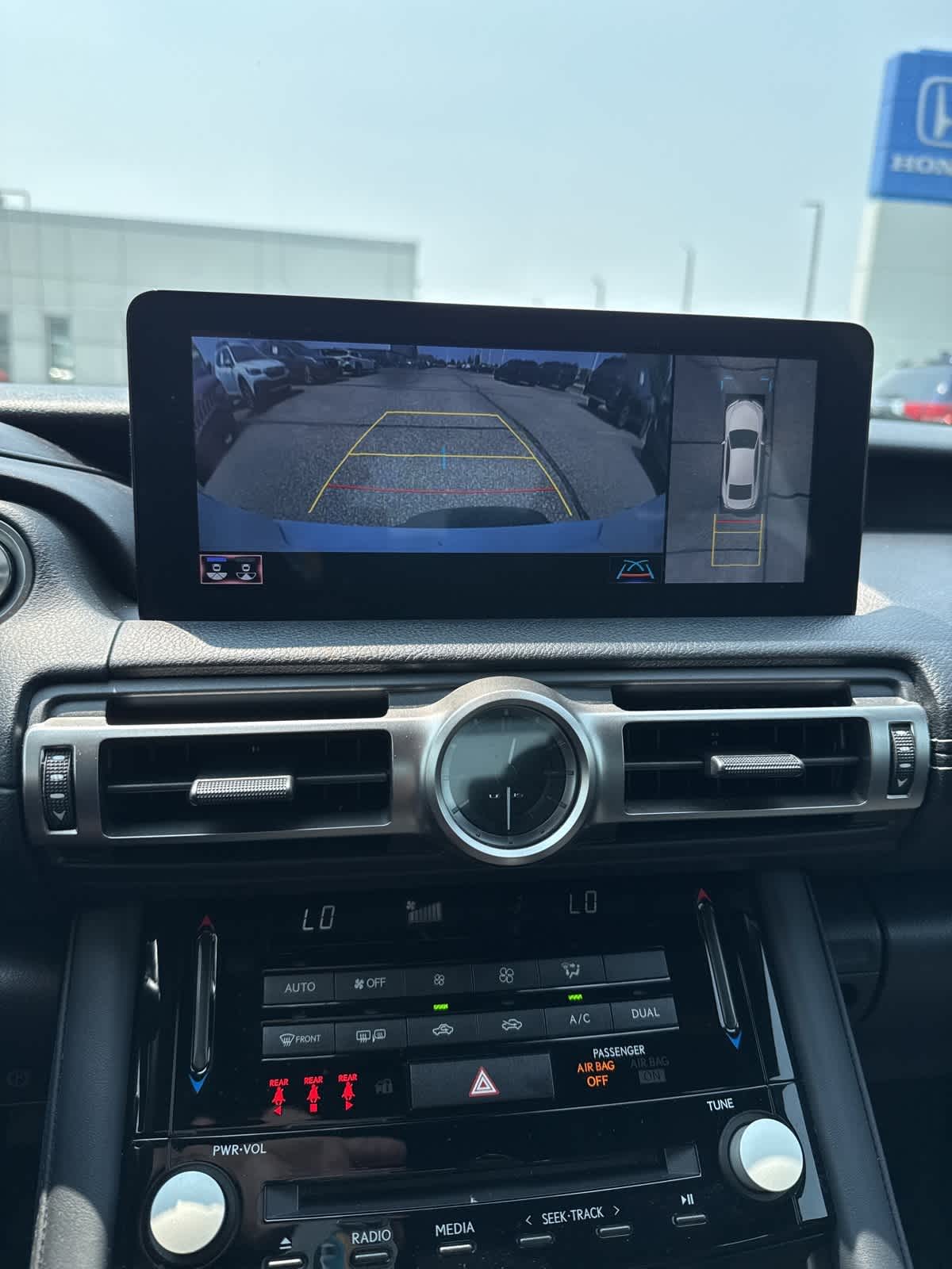 Thumbnail: 2021 Lexus IS - 20