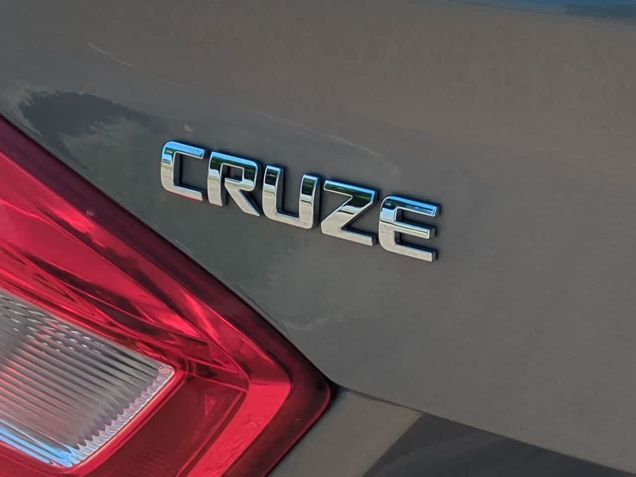 Thumbnail: 2017 Chevrolet Cruze - 12