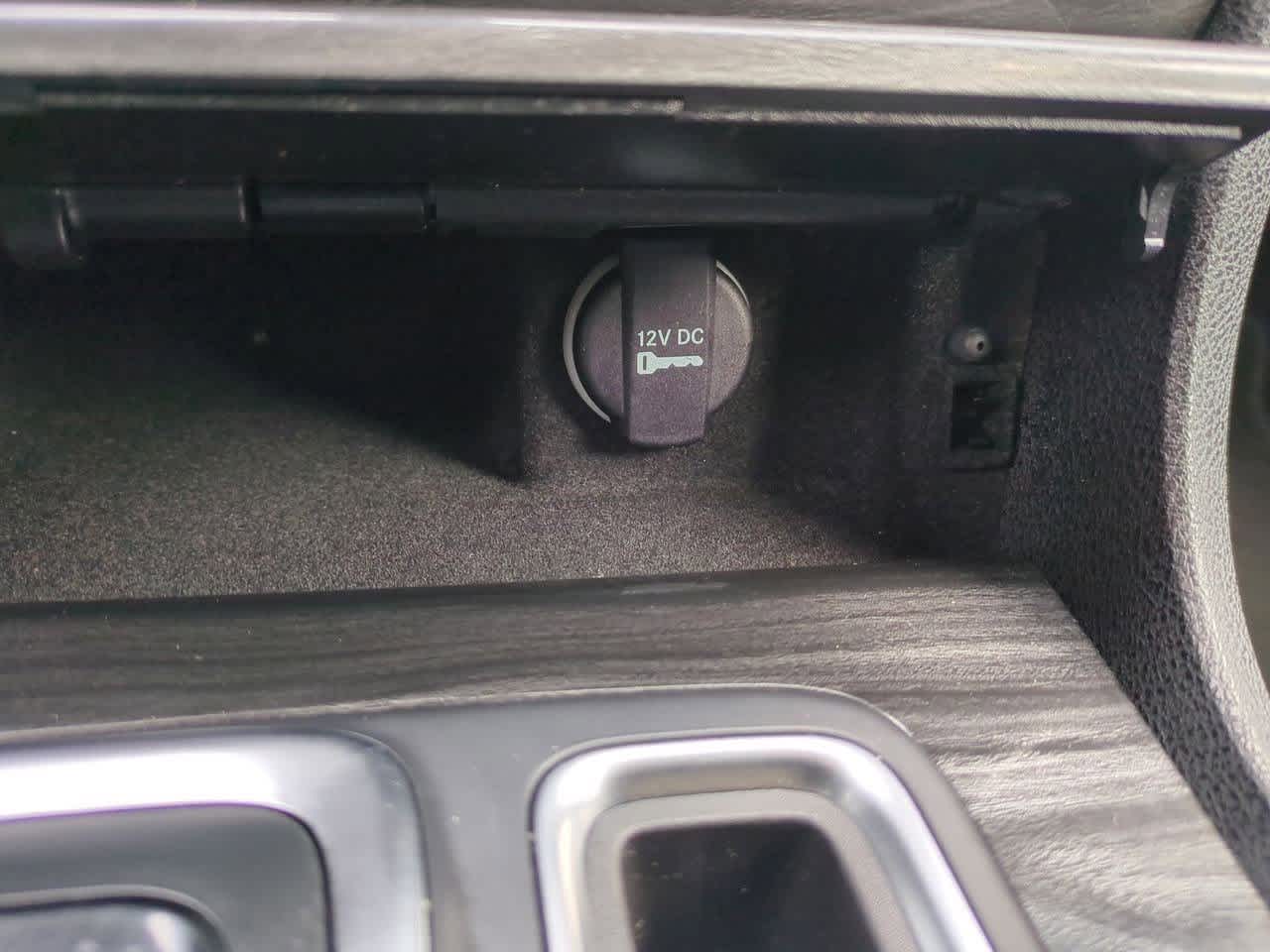 Thumbnail: 2018 Chrysler 300 - 28