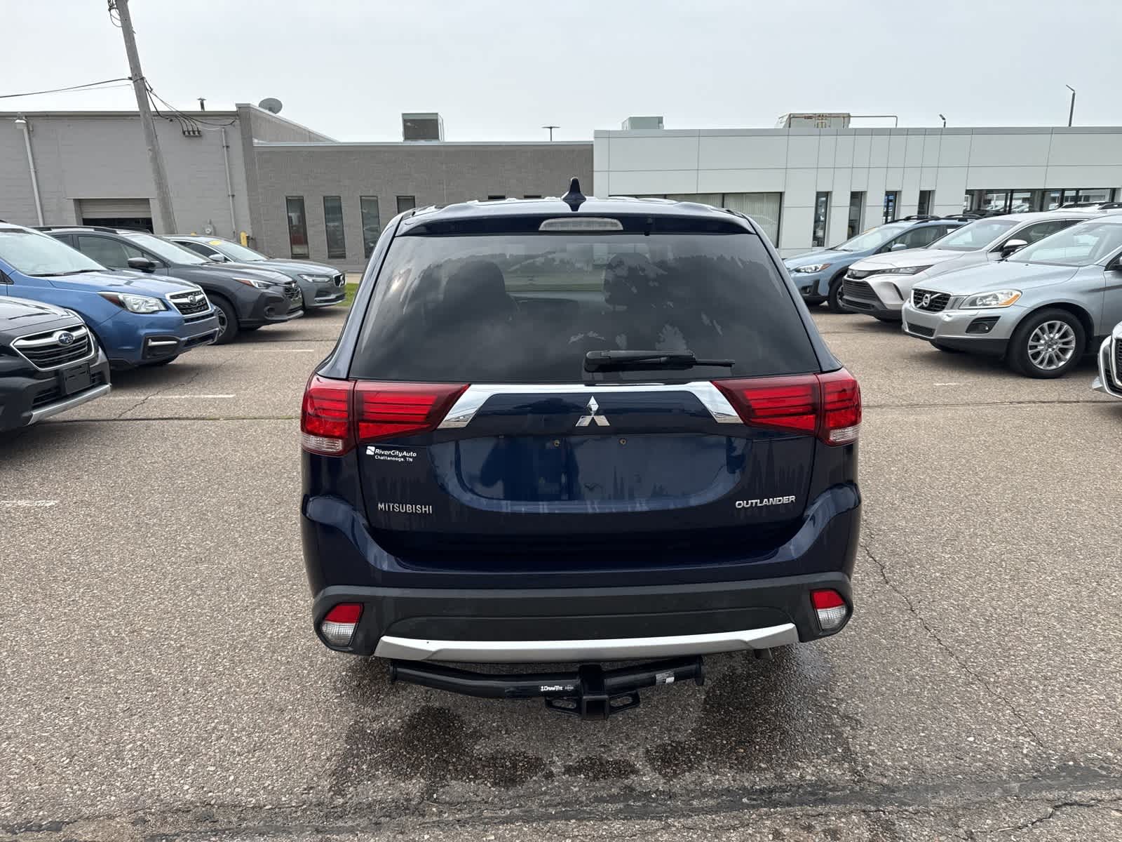 2018 Mitsubishi Outlander ES 13