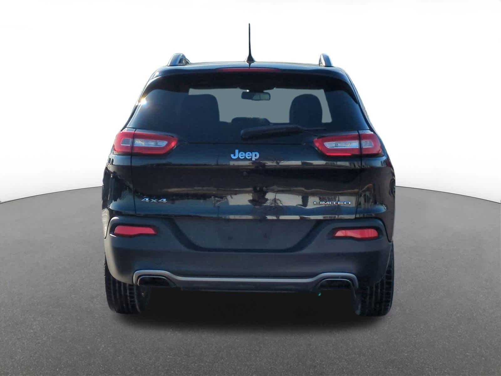 Thumbnail: 2017 Jeep Cherokee - 5