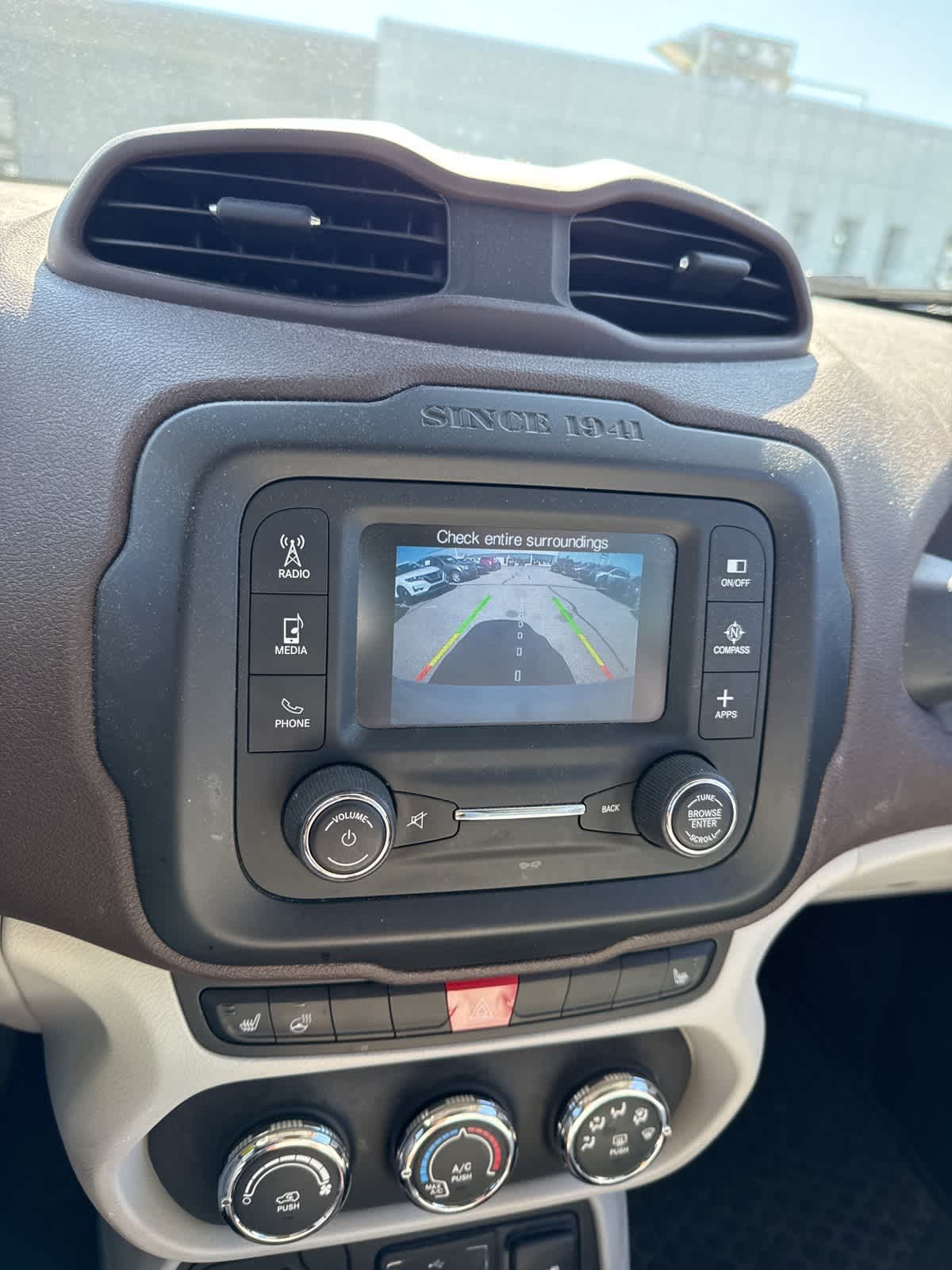 Thumbnail: 2016 Jeep Renegade - 20