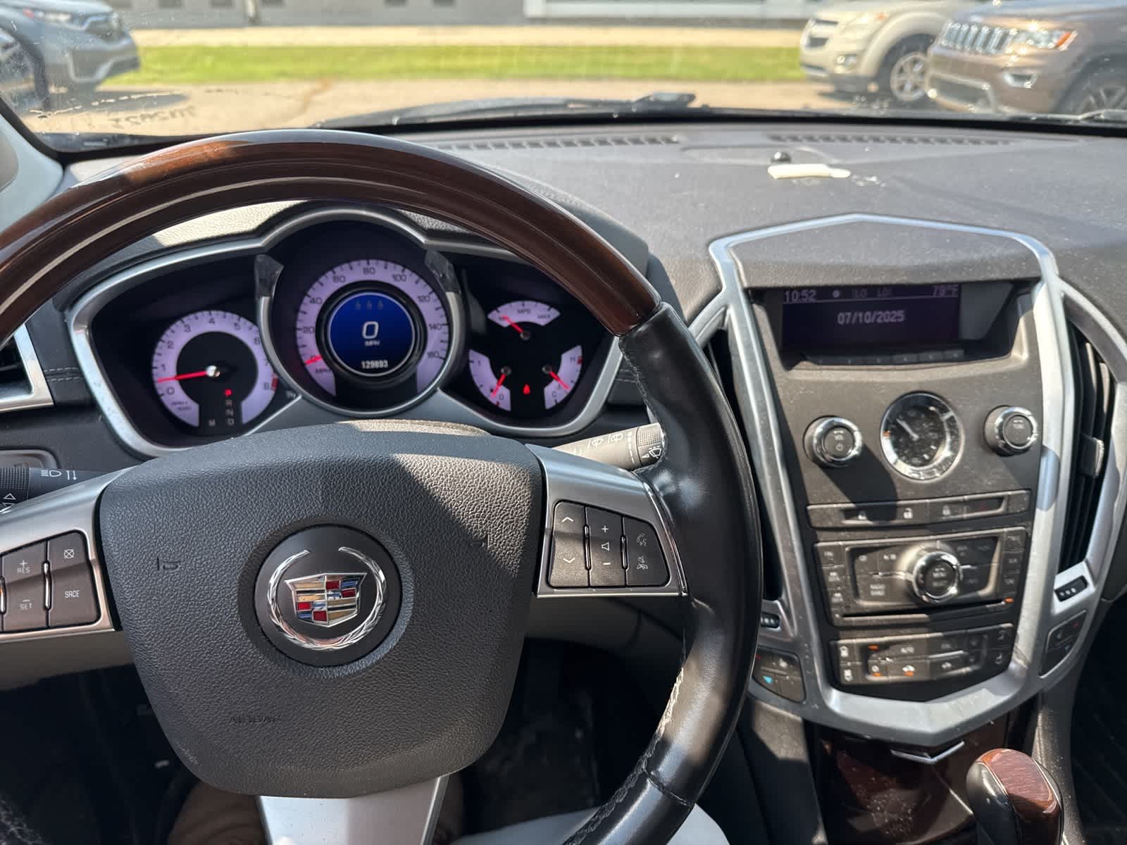 Thumbnail: 2011 Cadillac SRX - 19