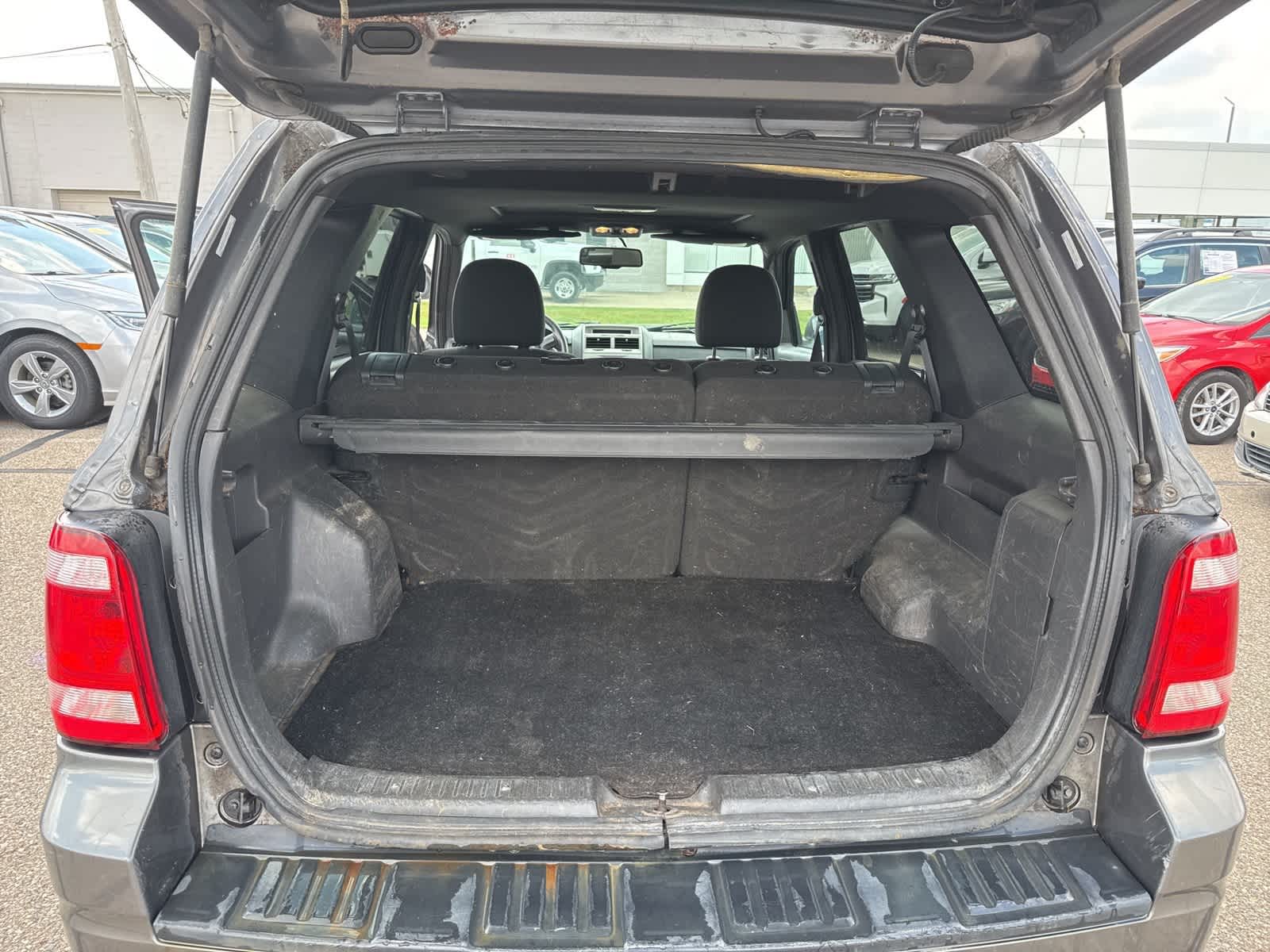 Thumbnail: 2009 Ford Escape - 16
