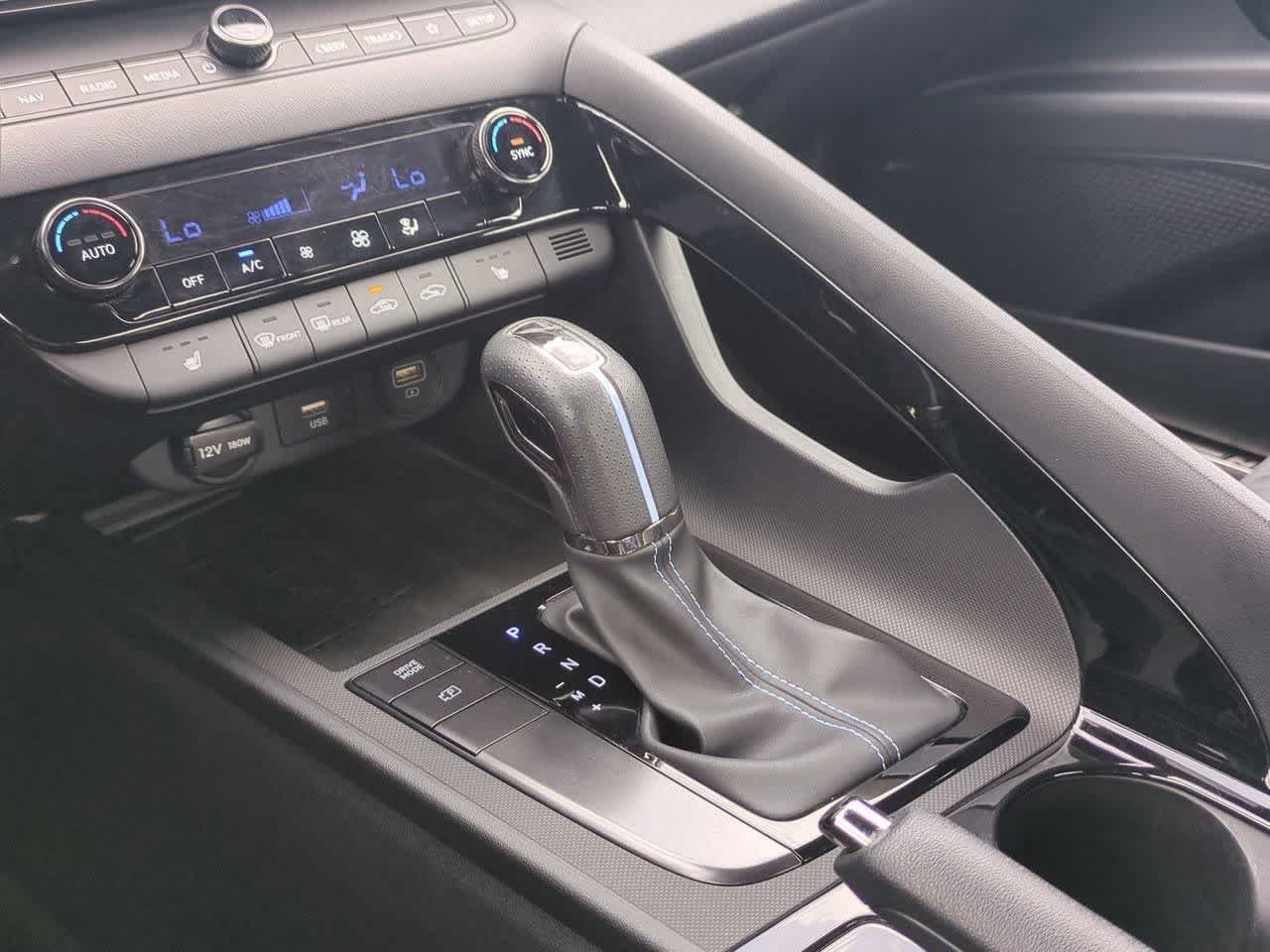 Thumbnail: 2023 Hyundai Elantra - 32