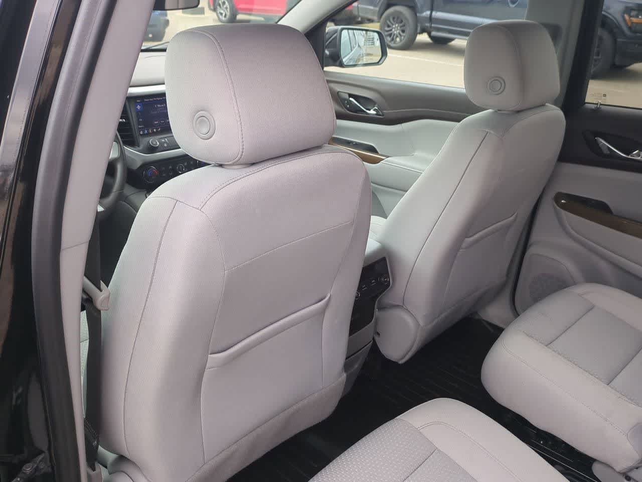 Thumbnail: 2023 GMC Acadia - 17