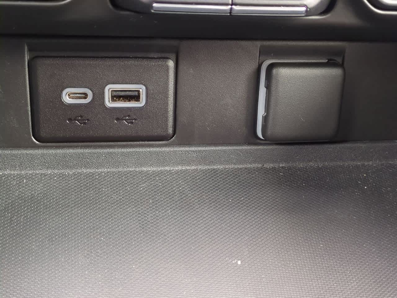 Thumbnail: 2022 GMC Yukon - 31