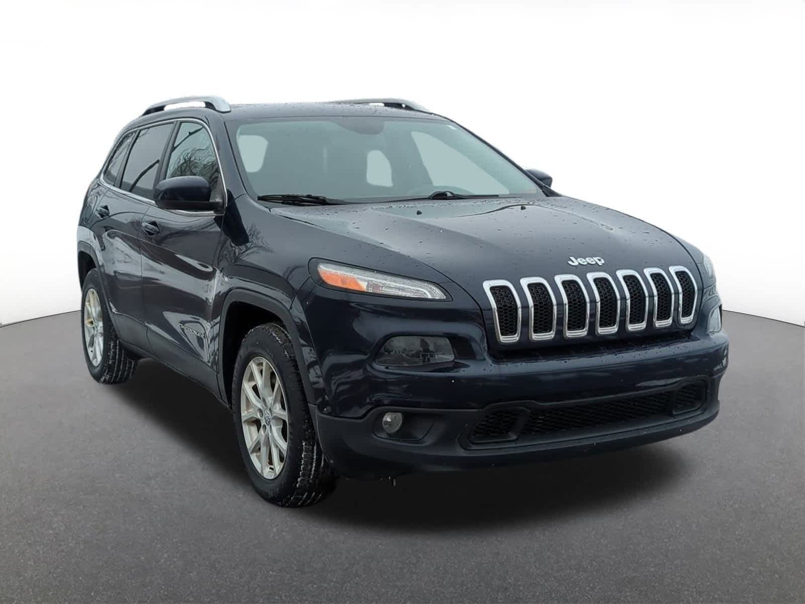 Thumbnail: 2016 Jeep Cherokee - 8