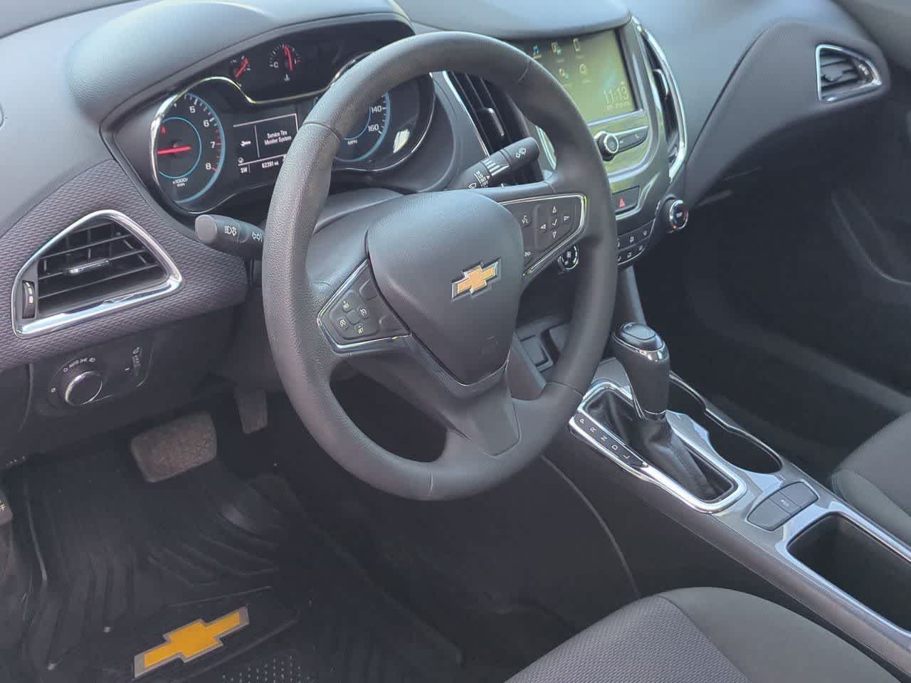 Thumbnail: 2017 Chevrolet Cruze - 2