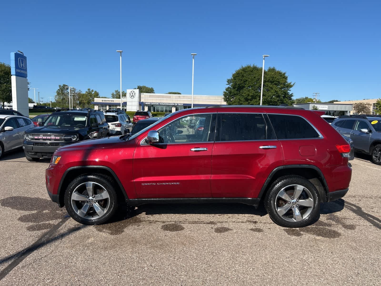 2015 Jeep Grand Cherokee Limited photo 2