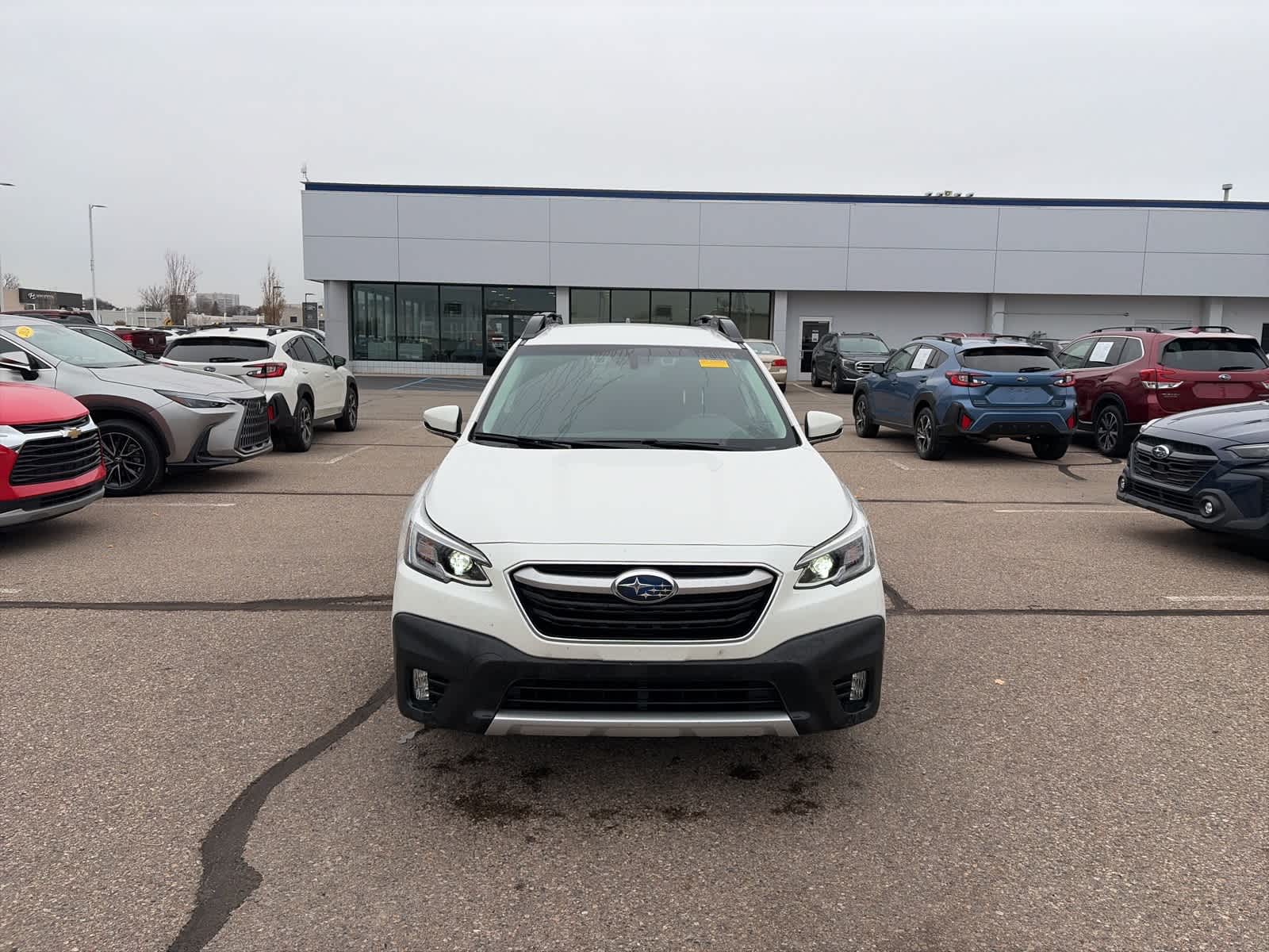 2020 Subaru Outback Limited photo 2