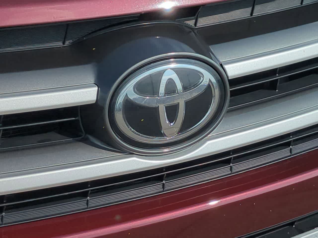 Thumbnail: 2019 Toyota Highlander - 10