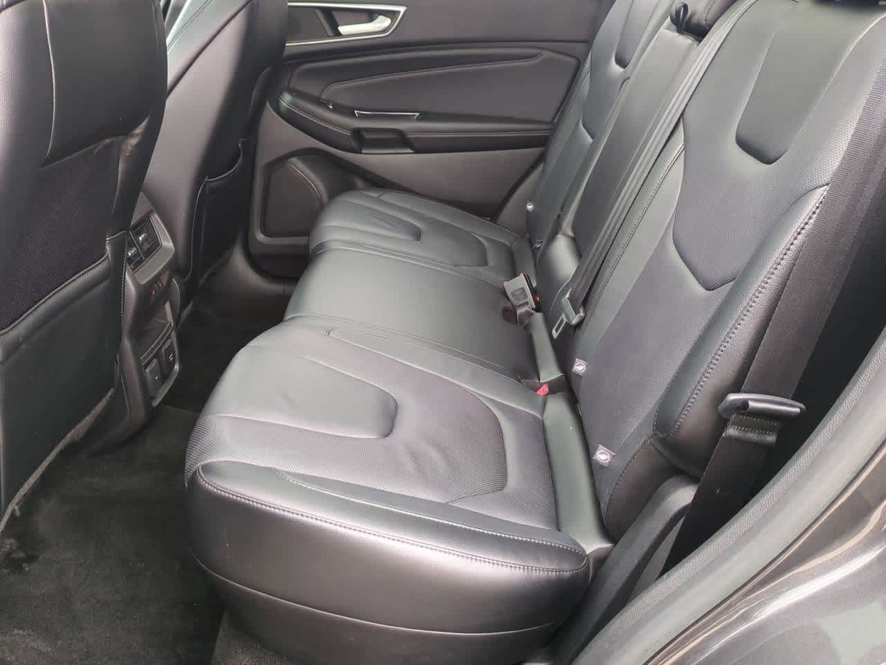 Thumbnail: 2015 Ford Edge - 19