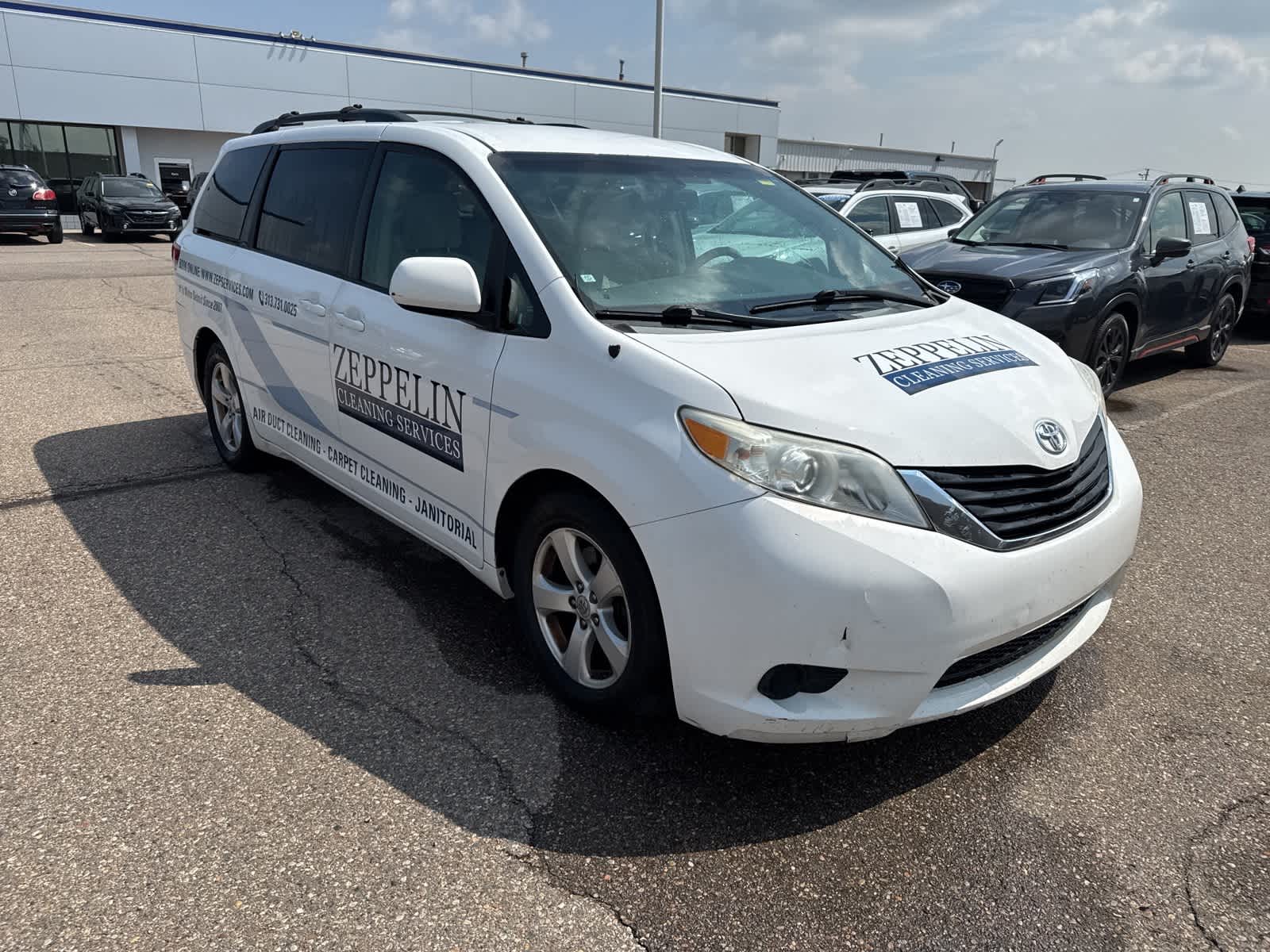 2011 Toyota Sienna LE 4