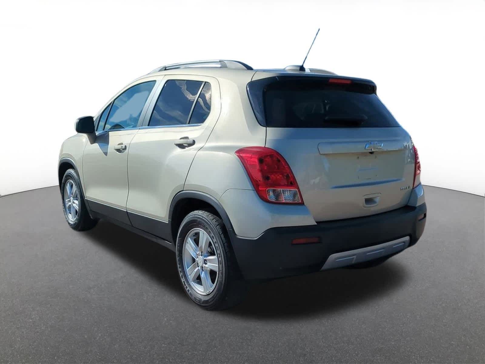 Thumbnail: 2016 Chevrolet Trax - 4