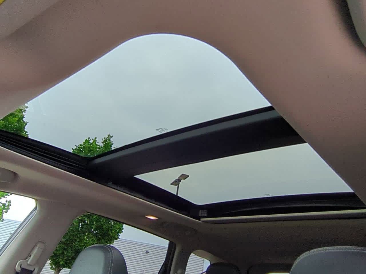 Thumbnail: 2015 Nissan Murano - 18