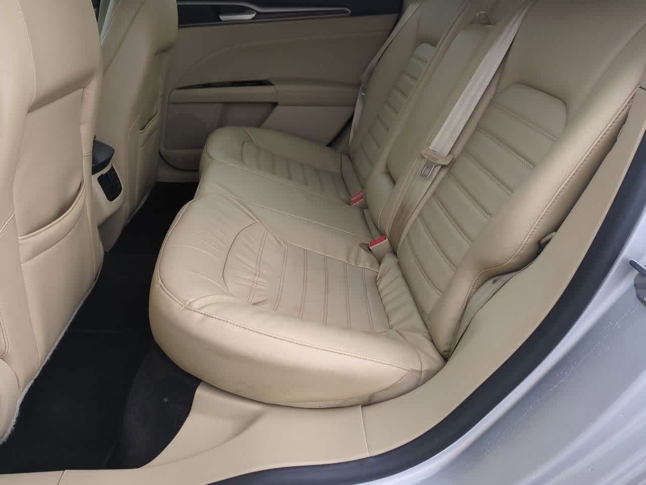 Thumbnail: 2013 Ford Fusion - 18