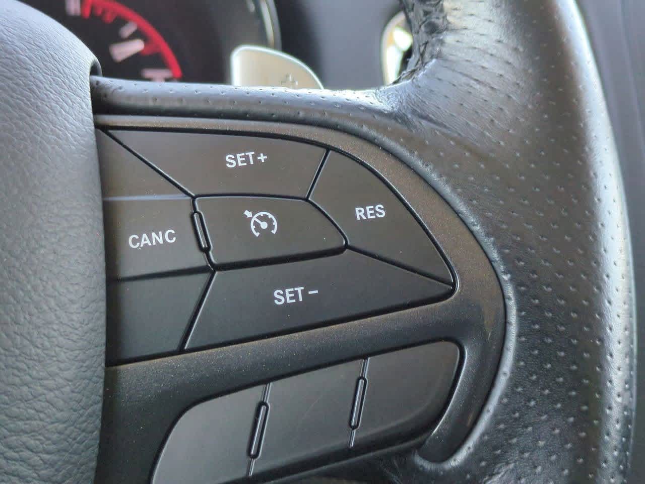 Thumbnail: 2018 Dodge Durango - 17