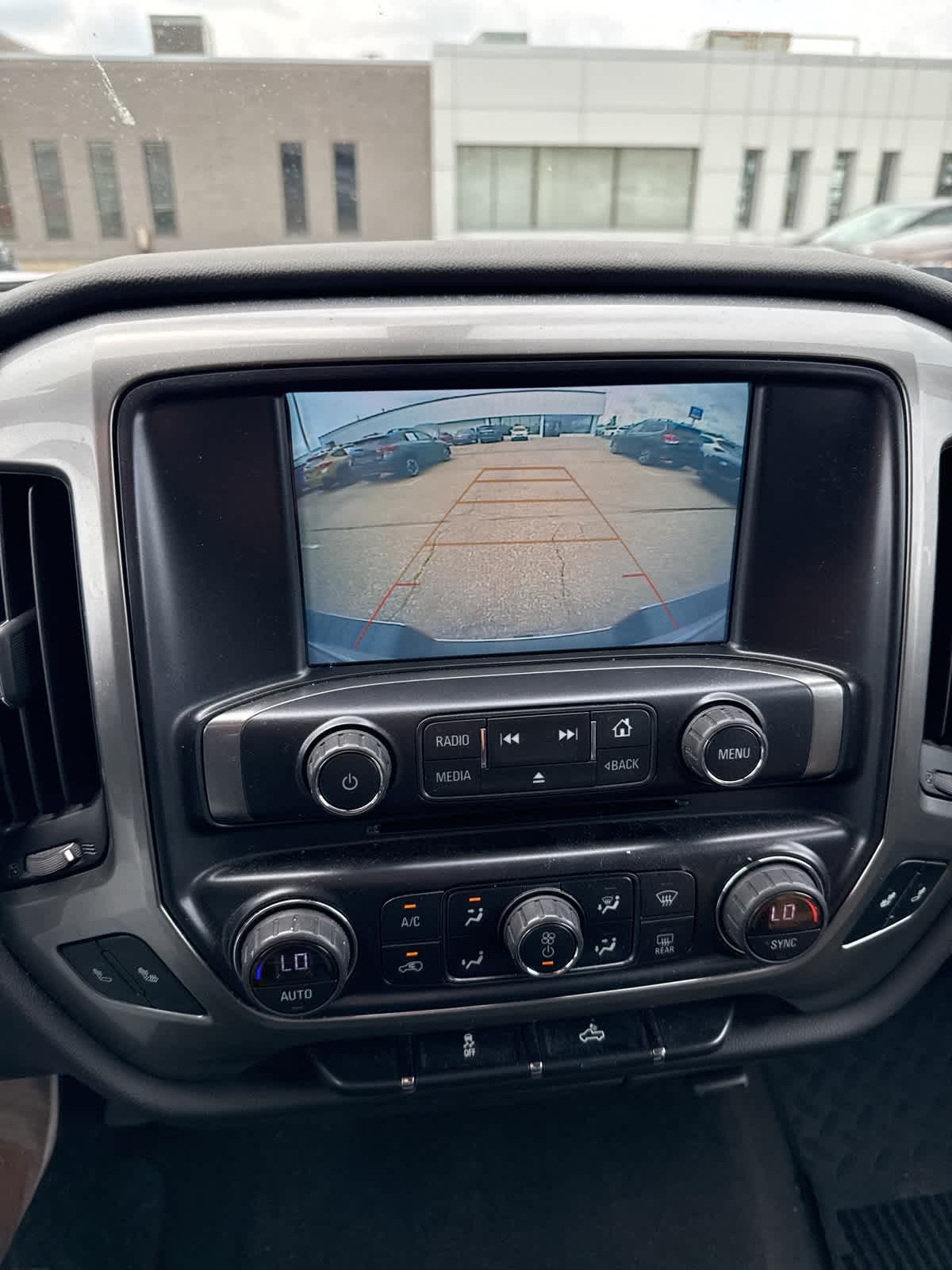 Thumbnail: 2018 Chevrolet Silverado 1500 - 19