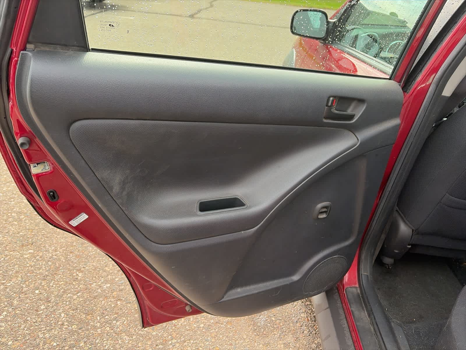 Thumbnail: 2004 Pontiac Vibe - 19