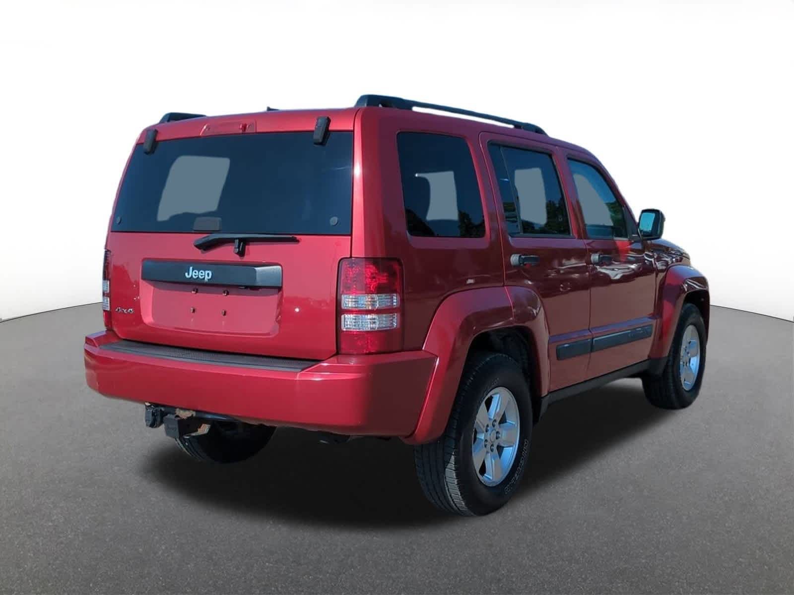 Thumbnail: 2010 Jeep Liberty - 6